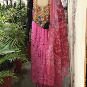 Bandhani Cotton Designer Suit with Pen Kalamkari