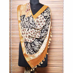 Black Kalamkari Slub Cotton Dupatta with Zari Border - SSEthnics